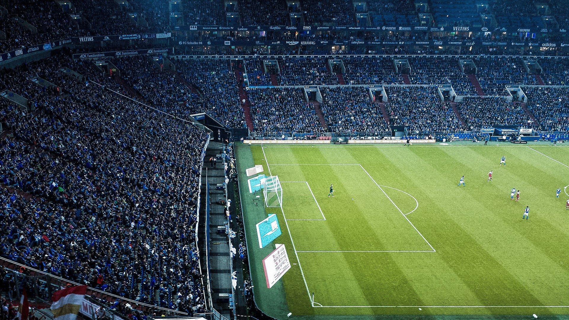 斯特罗特续约至2028!我狼女足开启新时代,剑指欧冠与德甲双冠王