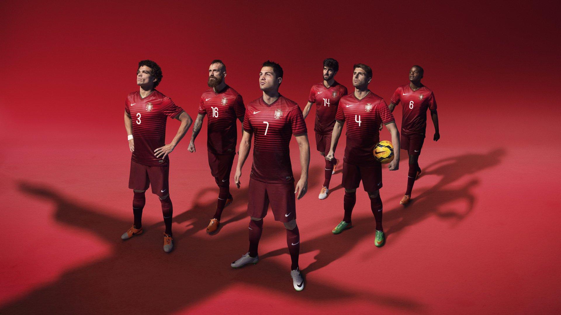 中国花滑队携东方韵律赴欧 世锦赛前模拟考展现文化自信